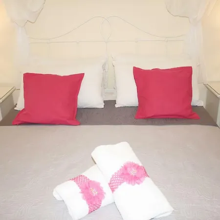 Life Bed & Breakfast *